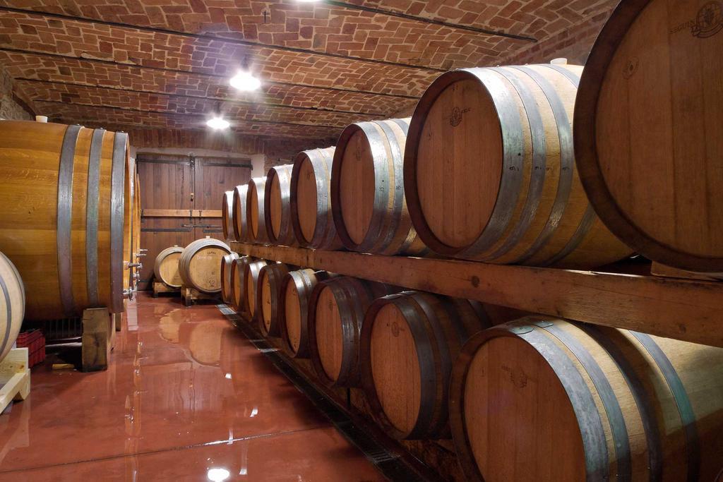 La Giribaldina Winery & Farmhouse Calamandrana Ngoại thất bức ảnh